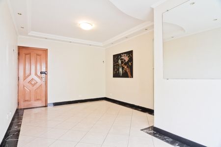 Apartamento para alugar com 75m², 3 quartos e 1 vagaSala