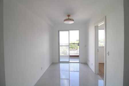 Sala de apartamento para alugar com 2 quartos, 38m² em Vila Isa, São Paulo