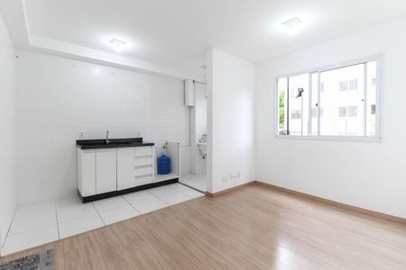 Apartamento para alugar com 42m², 2 quartos e sem vaga Apartamento para alugar com 42m², 2 quartos e sem vagaSala