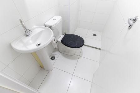 Apartamento para alugar com 42m², 2 quartos e sem vaga Apartamento para alugar com 42m², 2 quartos e sem vagaBanheiro