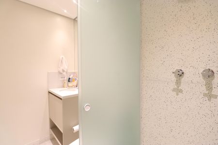 Apartamento à venda com 74m², 1 quarto e 2 vagasBanheiro Social