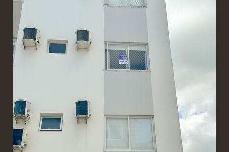 Apartamento para alugar com 66m², 2 quartos e 1 vagaPlaquinha