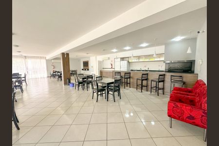 Apartamento para alugar com 66m², 2 quartos e 1 vagaÁrea comum - Salão de festas