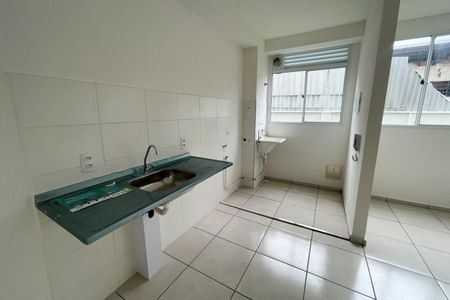 Cozinha de apartamento para alugar com 2 quartos, 42m² em Vila Ouro Preto, Duque de Caxias