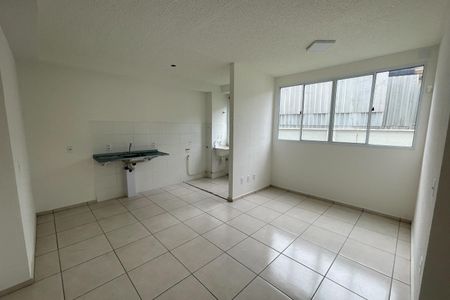 Sala de apartamento para alugar com 2 quartos, 42m² em Vila Ouro Preto, Duque de Caxias