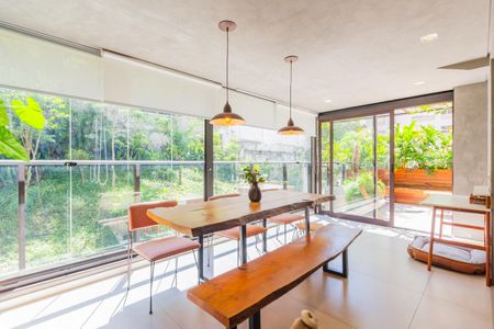 Apartamento à venda com 122m², 2 quartos e 1 vagaVaranda