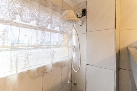 Banheiro de kitnet/studio para alugar com 1 quarto, 25m² em Campos Elíseos, São Paulo