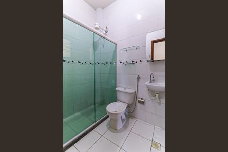 Banheiro de apartamento para alugar com 1 quarto, 45m² em Inhaúma, Rio de Janeiro