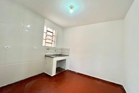Cozinha de casa para alugar com 1 quarto, 35m² em Jardim Oriental, São Paulo