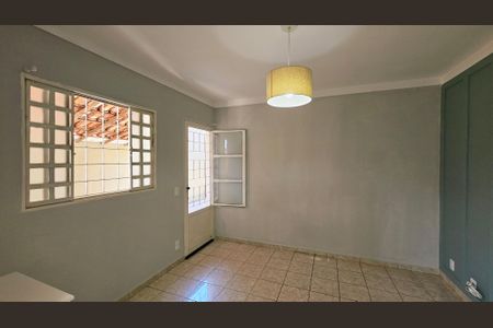 Casa para alugar com 2 quartos, 120m² em Parque Residencial Almerinda Chaves, Jundiaí