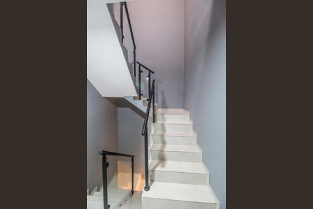 Studio para alugar com 34m², 1 quarto e sem vagaEscada