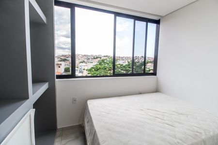 Quarto de kitnet/studio para alugar com 1 quarto, 34m² em Jardim Maria Helena, Barueri