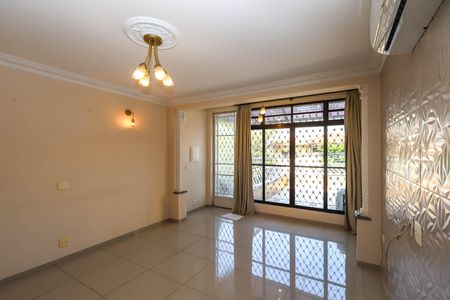 Sala de casa para alugar com 2 quartos, 101m² em Bosque da Saúde, São Paulo