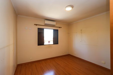 Casa para alugar com 101m², 2 quartos e 2 vagasQuarto 2