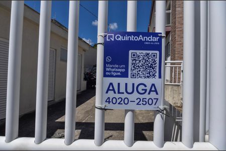 Casa de condomínio para alugar com 68m², 2 quartos e 1 vaga Casa de condomínio para alugar com 68m², 2 quartos e 1 vagaFachada