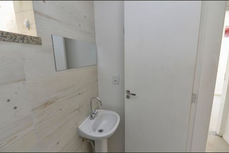 Casa de condomínio para alugar com 68m², 2 quartos e 1 vaga Casa de condomínio para alugar com 68m², 2 quartos e 1 vagaBanheiro 1