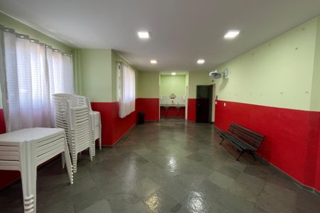 Apartamento à venda com 51m², 2 quartos e 1 vaga Apartamento à venda com 51m², 2 quartos e 1 vagaÁrea comum - Salão de festas