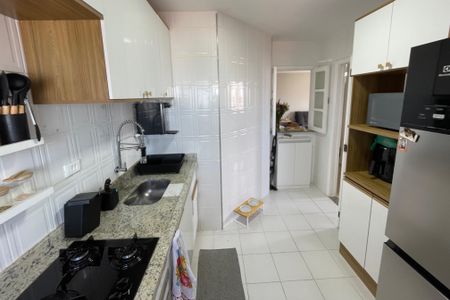 Apartamento à venda com 51m², 2 quartos e 1 vaga Apartamento à venda com 51m², 2 quartos e 1 vagaCozinha
