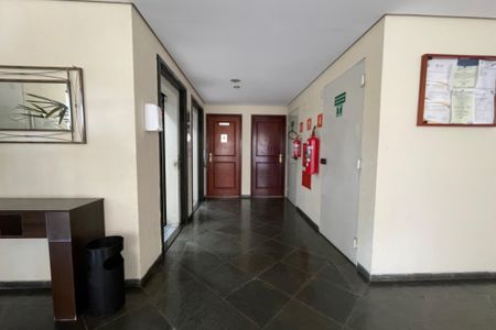Apartamento à venda com 51m², 2 quartos e 1 vaga Apartamento à venda com 51m², 2 quartos e 1 vagaHall de entrada