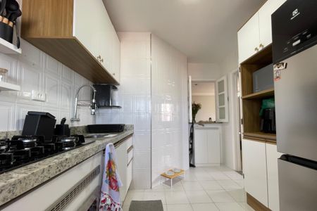 Apartamento à venda com 51m², 2 quartos e 1 vaga Apartamento à venda com 51m², 2 quartos e 1 vagaCozinha