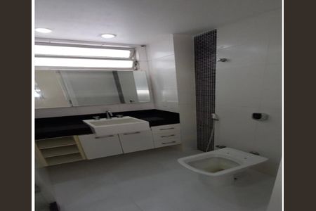 Banheiro de apartamento à venda com 2 quartos, 90m² em Jardim Guanabara, Rio de Janeiro