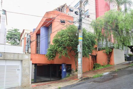 Apartamento para alugar com 180m², 3 quartos e 1 vagaFachada