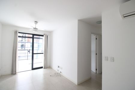 Apartamento para alugar com 84m², 2 quartos e 1 vagaSala