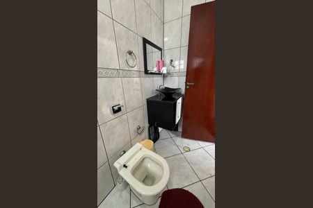 Casa para alugar com 116m², 2 quartos e 4 vagasBanheiro da Suíte 1