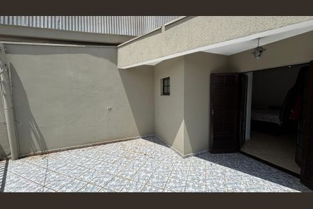 Casa para alugar com 116m², 2 quartos e 4 vagasSuíte 2 Varanda