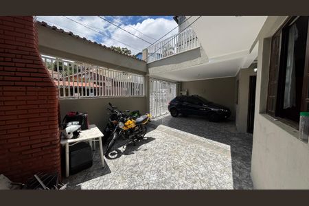 Casa para alugar com 116m², 2 quartos e 4 vagasQuintal - Garagem