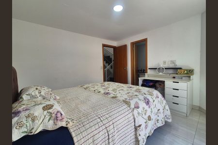 Casa de condomínio à venda com 180m², 3 quartos e 1 vagaSuíte 