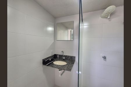 Casa de condomínio à venda com 180m², 3 quartos e 1 vagaBanheiro 