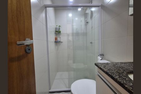 Casa de condomínio à venda com 180m², 3 quartos e 1 vagaBanheiro 