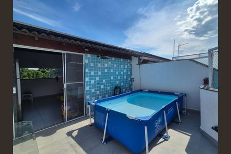 Casa de condomínio à venda com 180m², 3 quartos e 1 vagaÁrea externa 