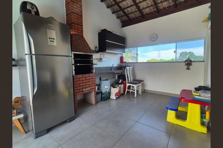Casa de condomínio à venda com 180m², 3 quartos e 1 vagaVaranda gourmet 