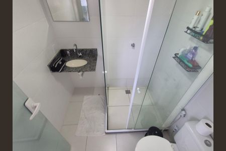 Casa de condomínio à venda com 180m², 3 quartos e 1 vagaBanheiro 