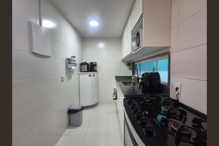 Casa de condomínio à venda com 180m², 3 quartos e 1 vagaCozinha 