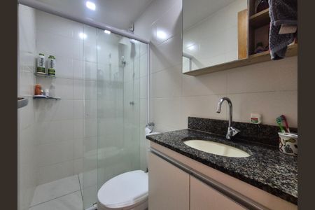 Casa de condomínio à venda com 180m², 3 quartos e 1 vagaBanheiro 