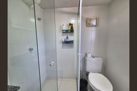 Casa de condomínio à venda com 180m², 3 quartos e 1 vagaBanheiro 