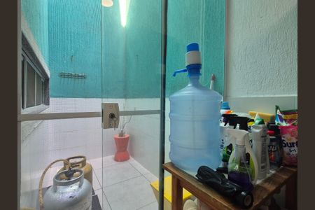 Casa de condomínio à venda com 180m², 3 quartos e 1 vagaÁrea de Serviço 