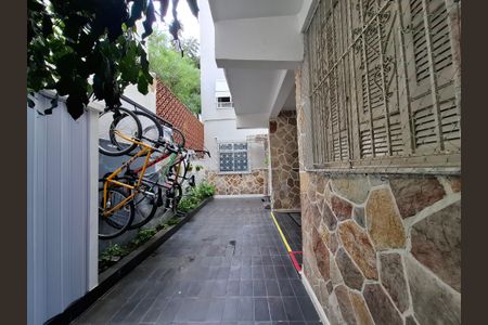 Apartamento à venda com 85m², 2 quartos e sem vagaÁrea comum 