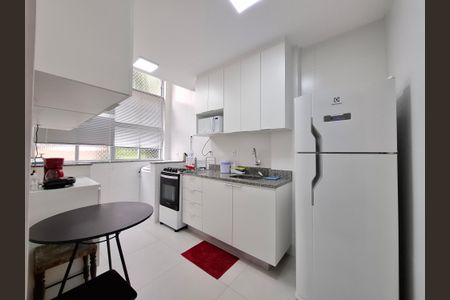 Apartamento à venda com 85m², 2 quartos e sem vagaCozinha 
