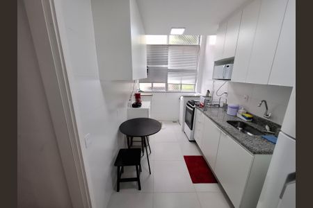 Apartamento à venda com 85m², 2 quartos e sem vagaCozinha 