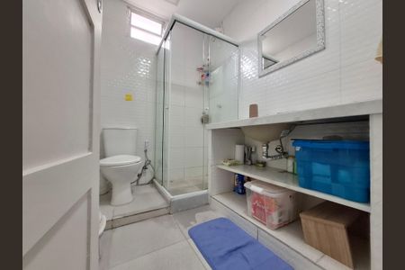 Banheiro  de apartamento à venda com 2 quartos, 85m² em Urca, Rio de Janeiro