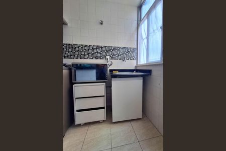 Apartamento à venda com 60m², 2 quartos e 1 vagaÁrea de Serviço