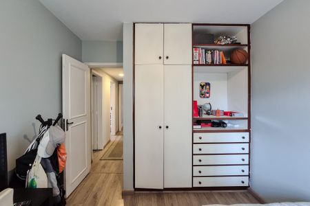 Apartamento à venda com 107m², 3 quartos e 1 vaga Apartamento à venda com 107m², 3 quartos e 1 vagaQuarto 2