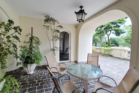 Apartamento à venda com 107m², 3 quartos e 1 vaga Apartamento à venda com 107m², 3 quartos e 1 vagaÁrea comum