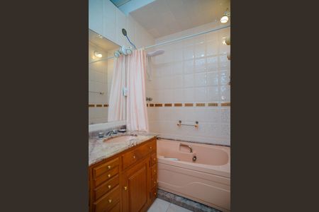 Apartamento para alugar com 125m², 3 quartos e 1 vagaBanheiro Social