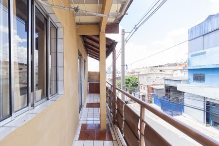 Sacada de casa para alugar com 2 quartos, 84m² em Cidade Ariston Estela Azevedo, Carapicuíba