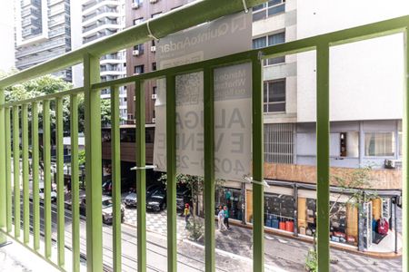 Studio à venda com 21m², 1 quarto e sem vaga Studio à venda com 21m², 1 quarto e sem vagaPlaquinha